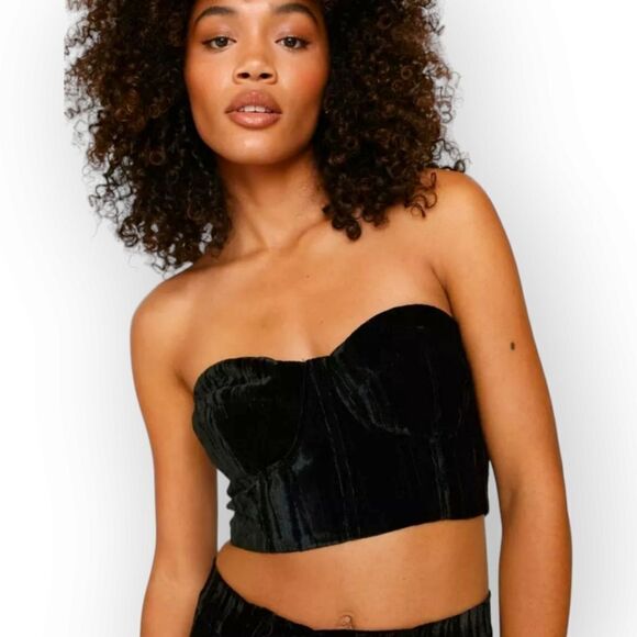 🌼4/$30 Boohoo Black Crushed Velvet Crop Top Bustier - Picture 1 of 9